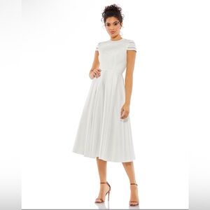 Ieena for Mac Duggal White Satin Tea-Length Dress | Size 10 | Style 55699 ✨